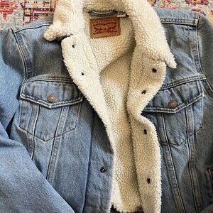Levi's Womens Sherpa Lined Denim Trucker Jacket Brand New